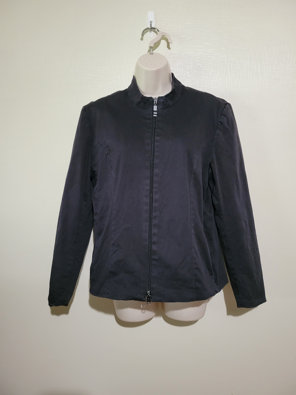 kathy ireland Black Zip-Front Lightweight Jacket